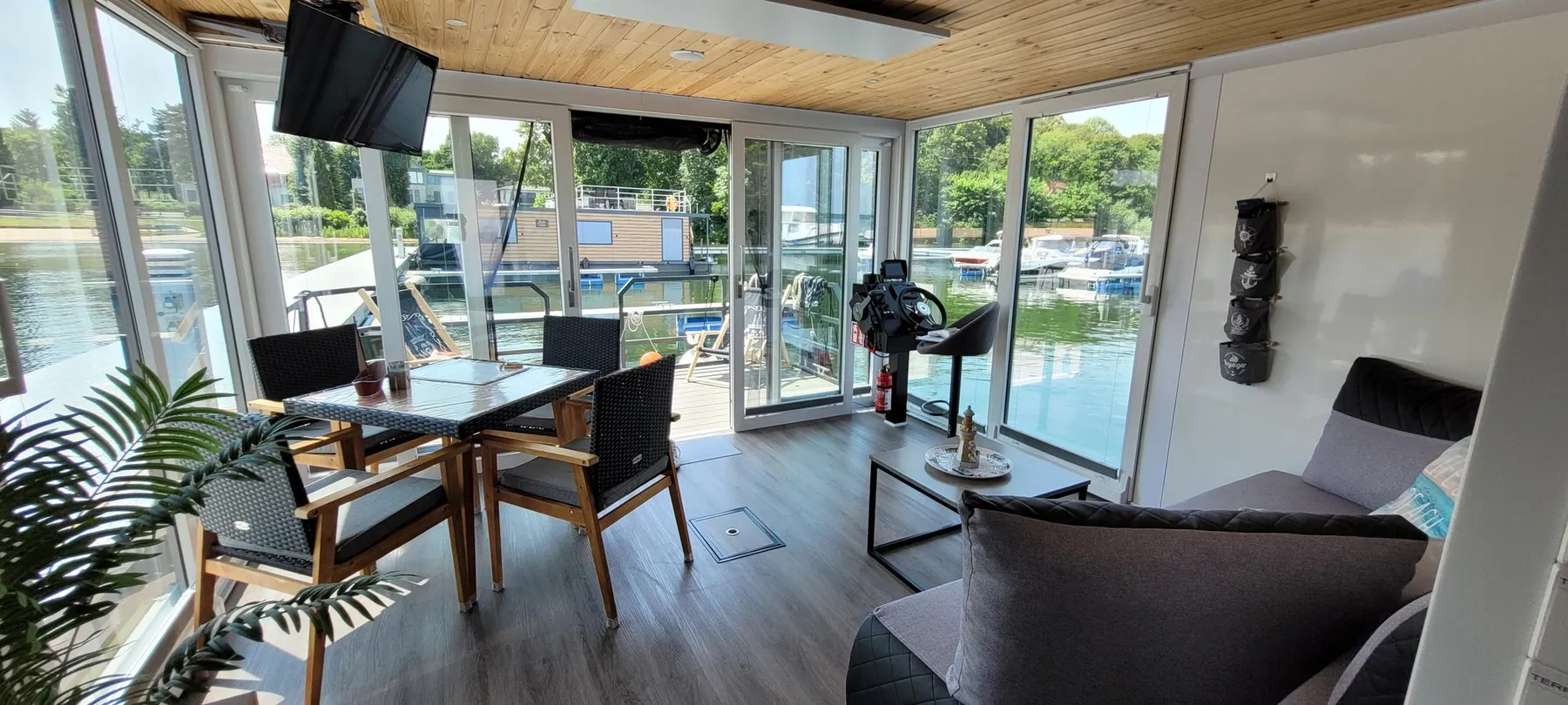 Riverloft 16